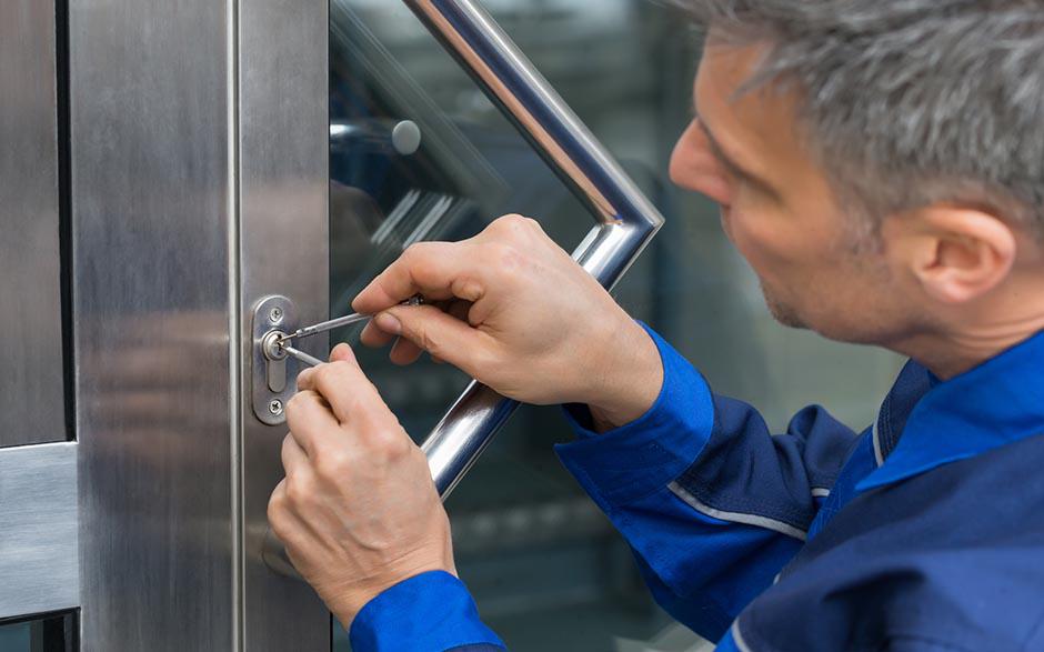 changer serrure porte Champigny-sur-Marne