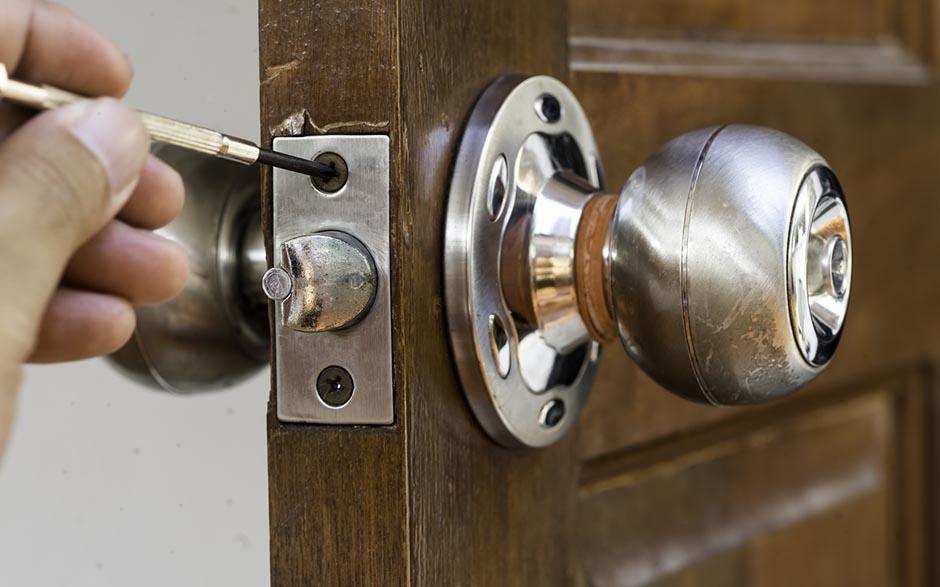 changer serrure porte Champigny-sur-Marne